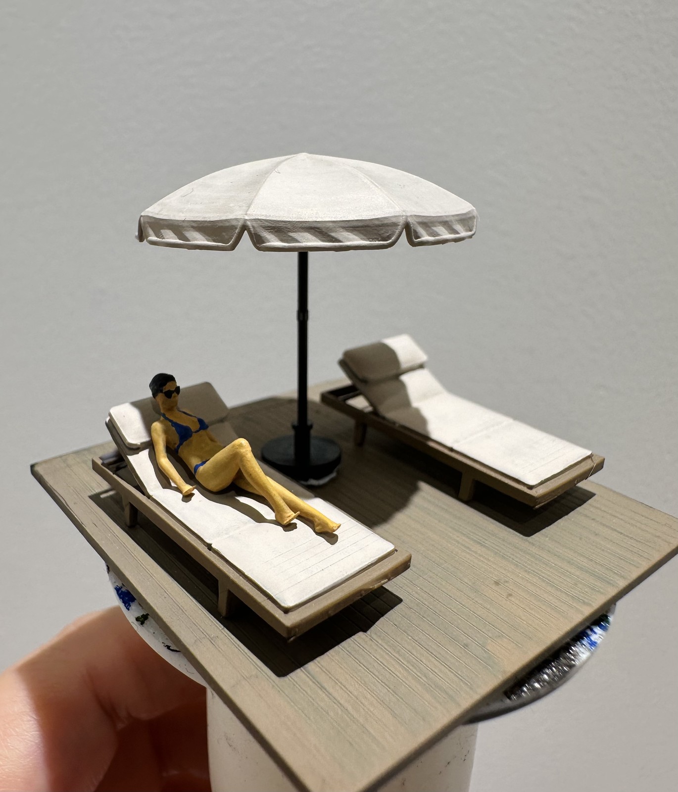 Diorama 1/64 Sun Bathing Micro - Tools Workshop Kids 评论和价格